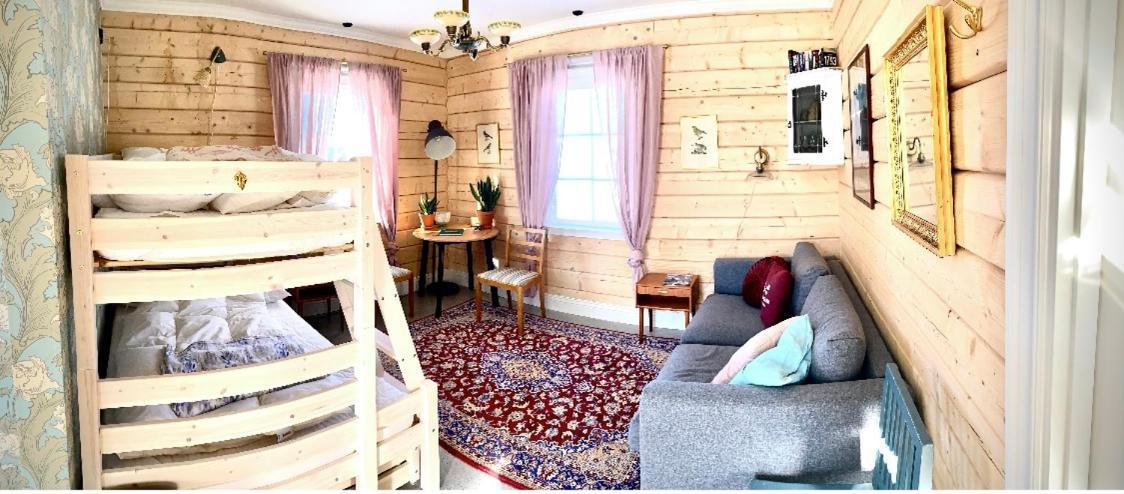 Scenic Small Guesthouse On Horse Farm By The Lake Frösö Extérieur photo