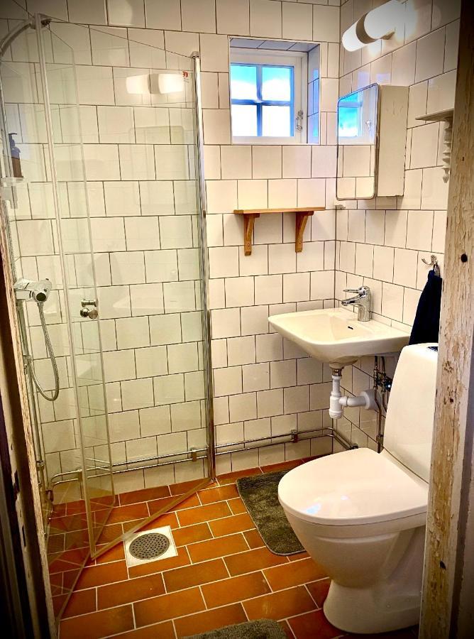 Scenic Small Guesthouse On Horse Farm By The Lake Frösö Extérieur photo