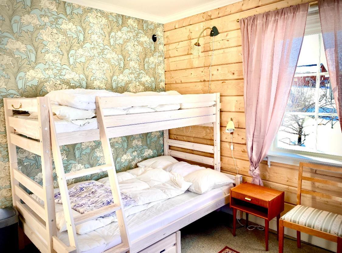 Scenic Small Guesthouse On Horse Farm By The Lake Frösö Extérieur photo
